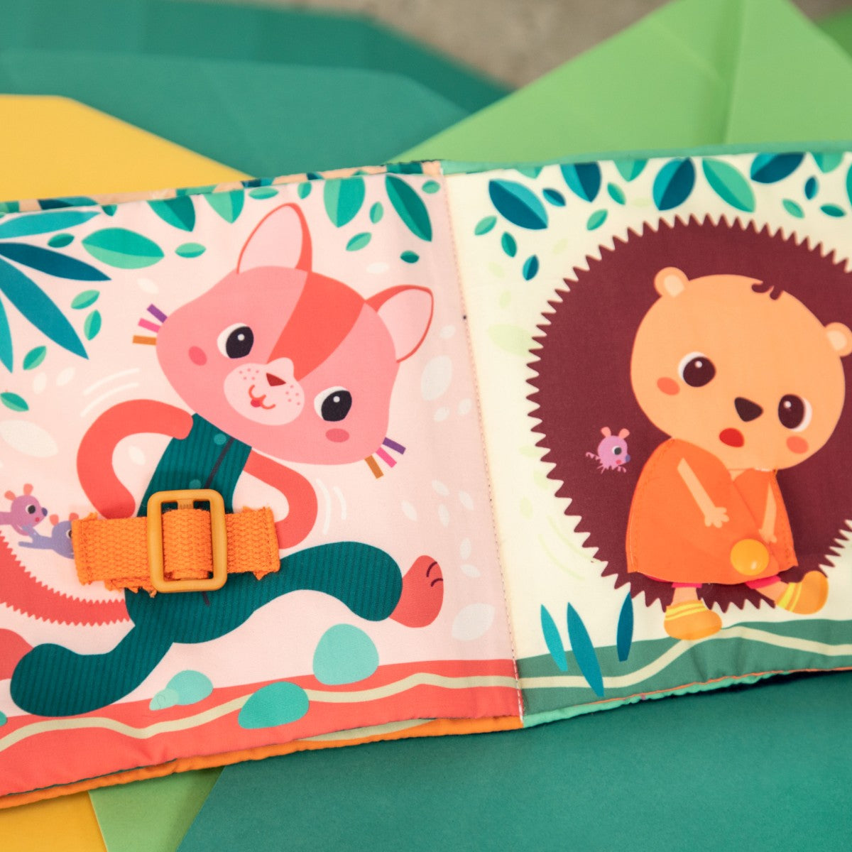 Lilliputiens aktivitetsbok, Jules - Lär dig klä på dig