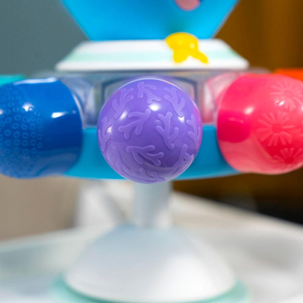 BABY Einstein babyleksak, "Ljus & Vrid" – Opus