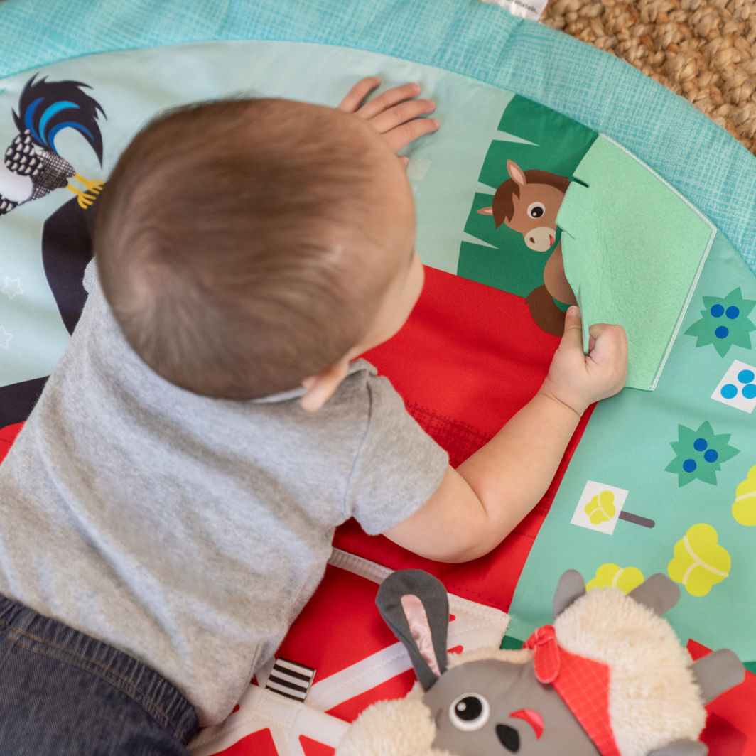 BABY Einstein Happy Harvest™ aktivitetsmatta med sensoriska upplevelser