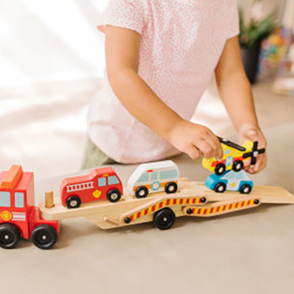 Melissa & Doug Träleksaksbilar, Biltransport med räddningsfordon
