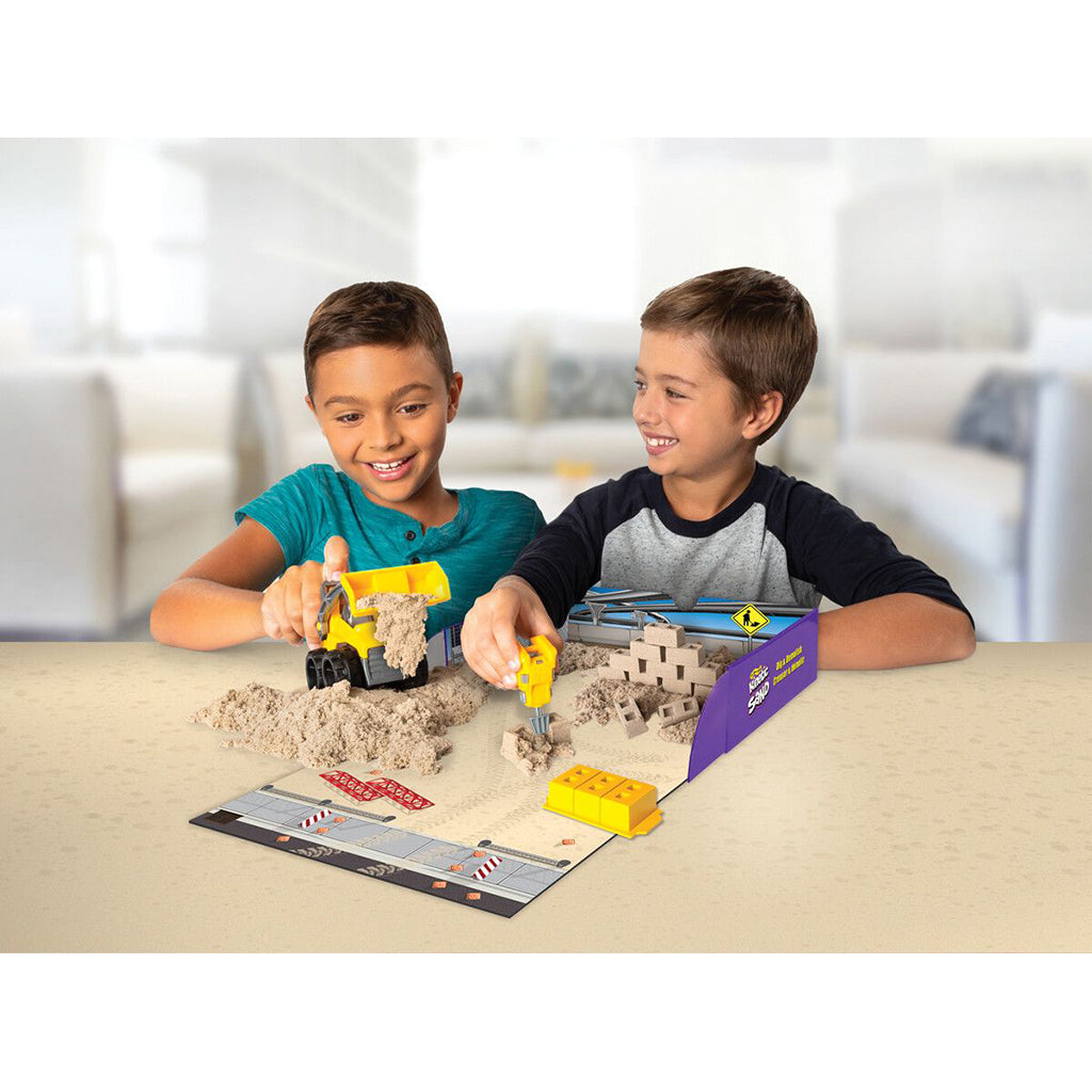 Kinetic Sand Dig & Demolish set, Skapa din egen byggarbetsplats