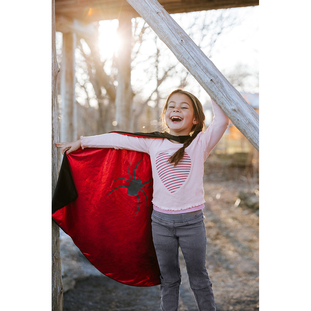 Great Pretenders Spindelmannenmantel och Batmanmantel i ett - strl. 5-6 år