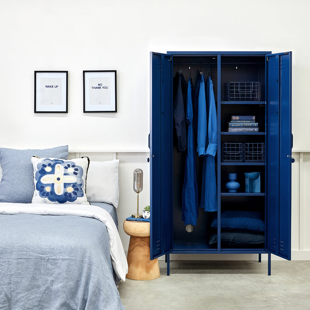 THE TWINNY I NAVY BOX A