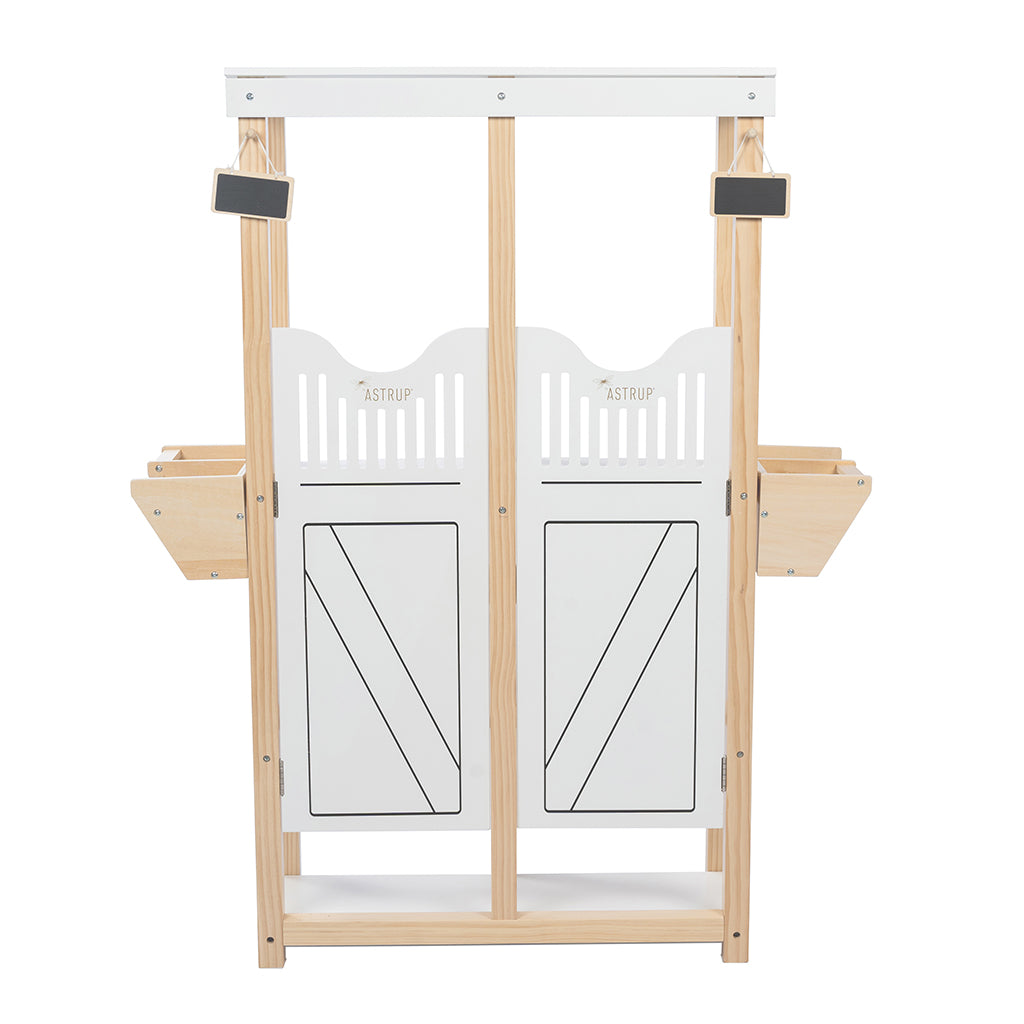 By Astrup Häststall för 2 käpphästar