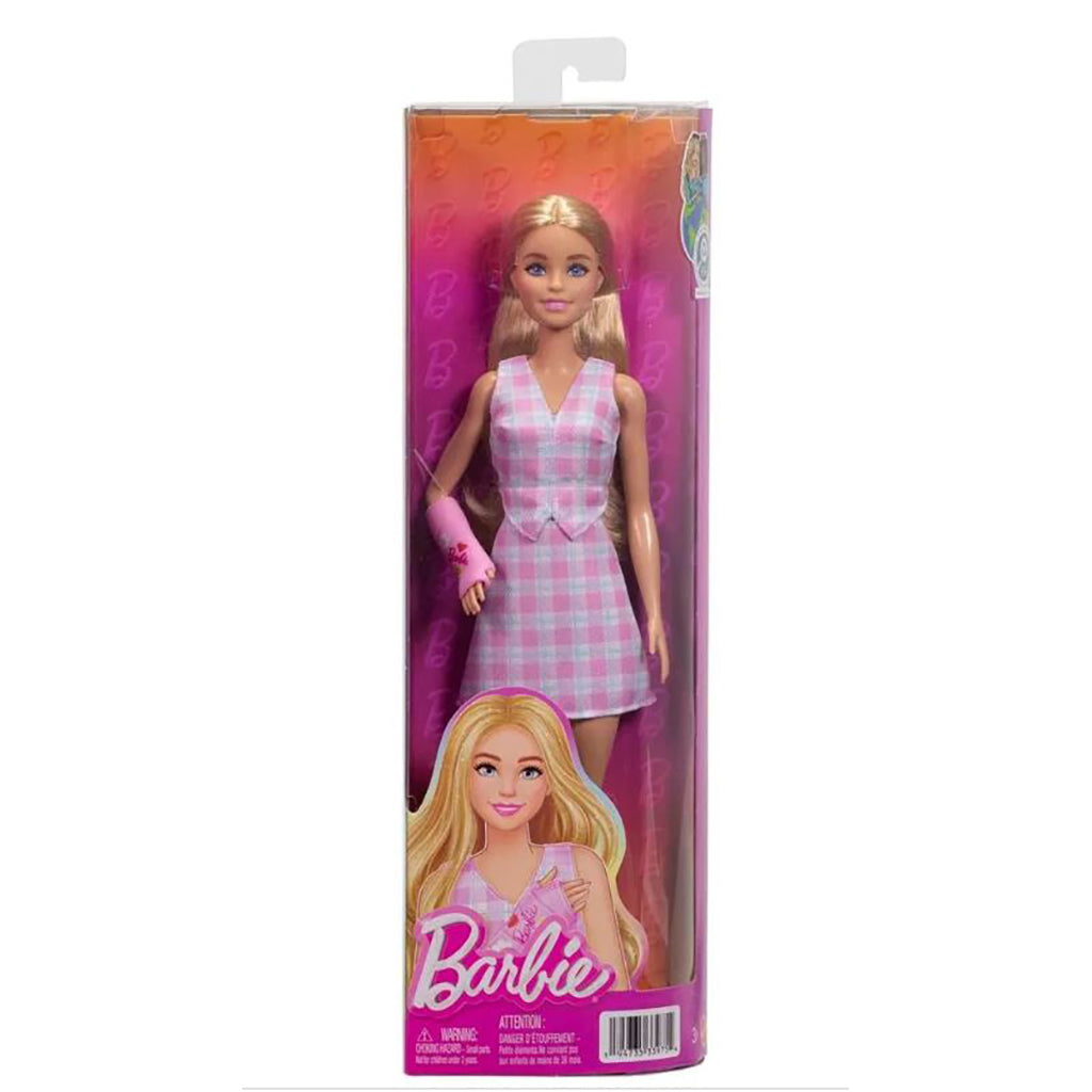 Barbie Fashionista-docka med armbind, rutig väst och kjol