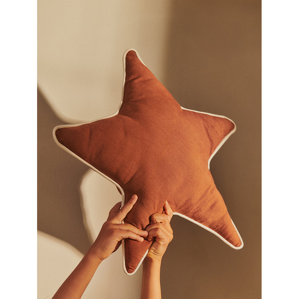 ferm Living stjernepude, Brown clay - Ø: 48 cm