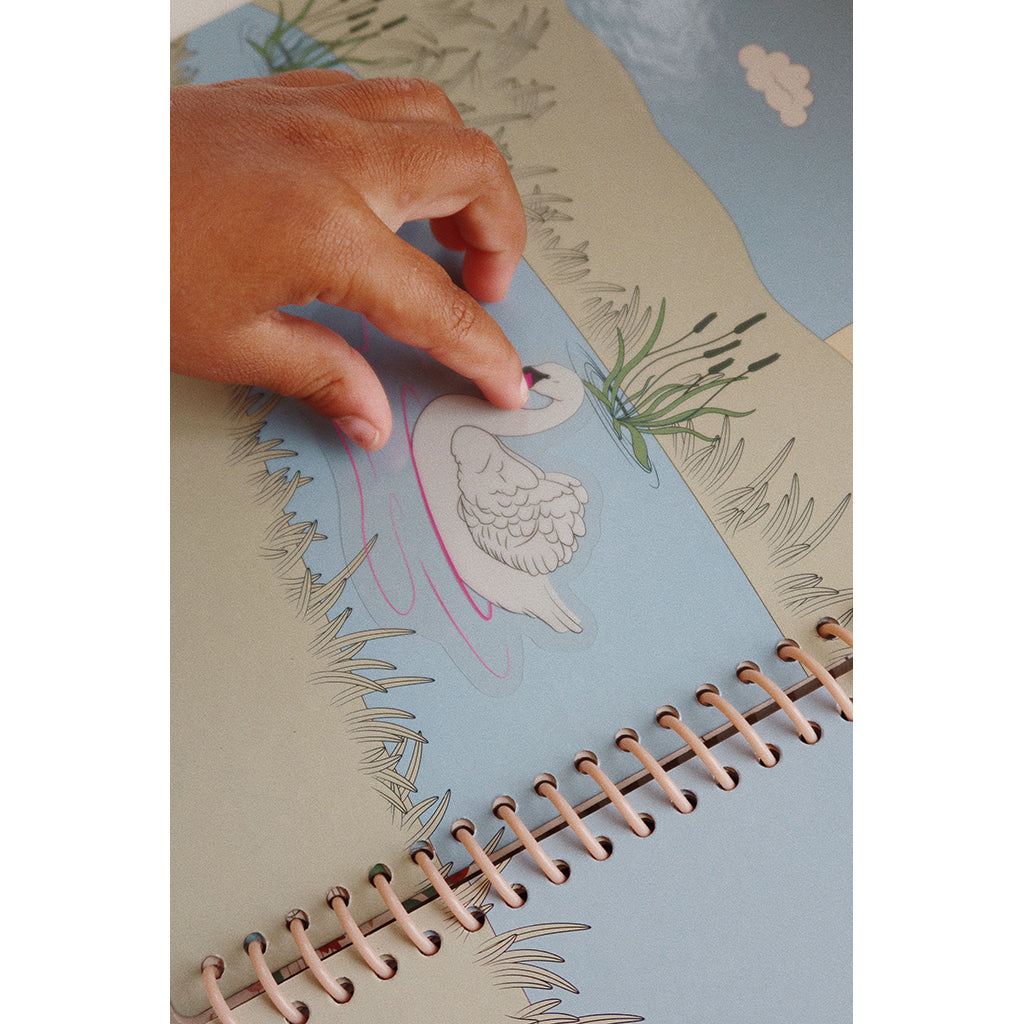 Konges Sløjd Klistermärkesbok, Blush