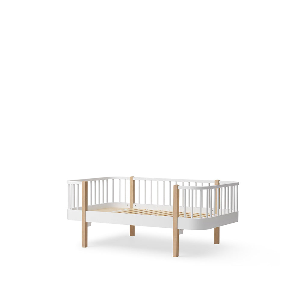 Oliver Furniture, Wood Original, juniorsäng/soffa – Vit/ek