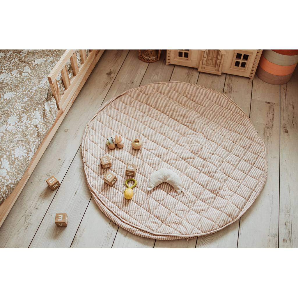 Play&Go Två-i-en babytäcke, ekologiskt – Stripes brown