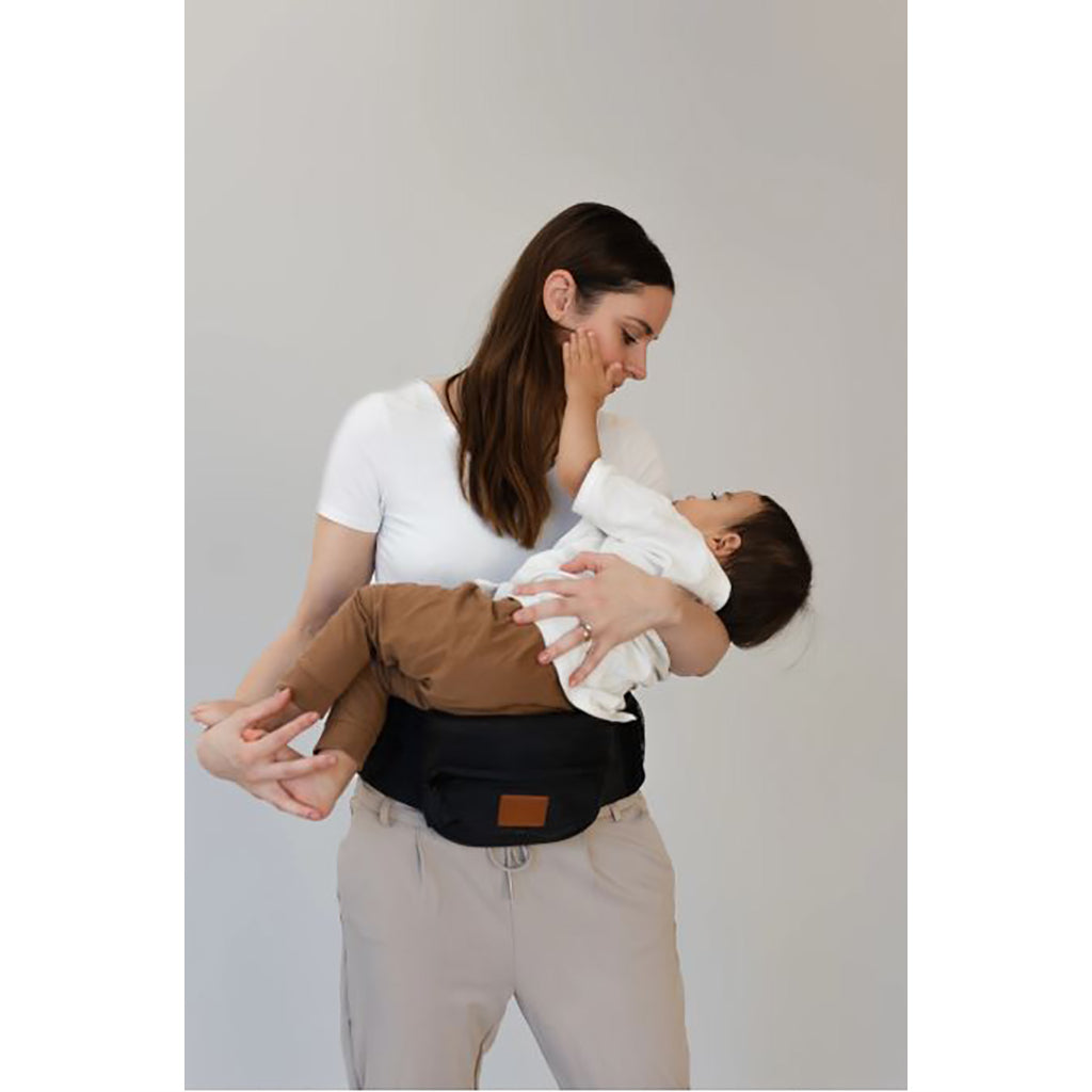 By Minella höftstol, svart