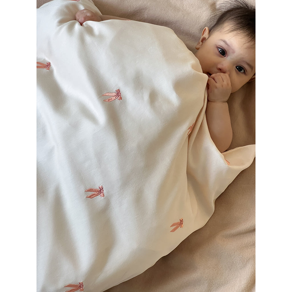 Cam Cam bäddset för baby, Ekologiskt, Broderat - Bows