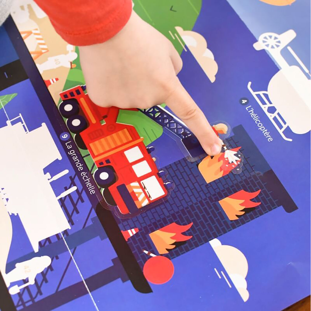 Poppik klistremosaik i papir, Plakat og 44 klistermærker - Køretøjer