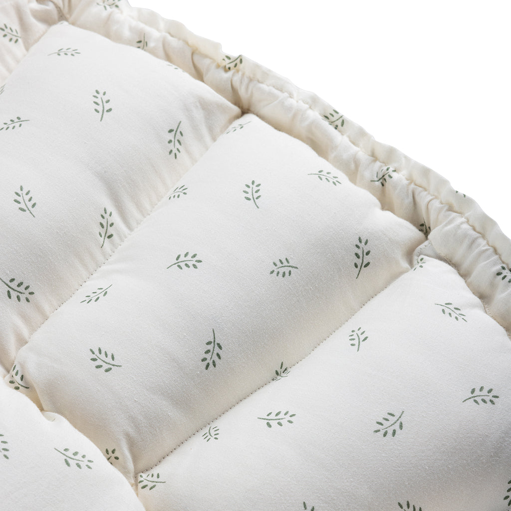 Sebra 3-i-1 babynest, babylift och lektäcke, Sophora Leaves - Beige