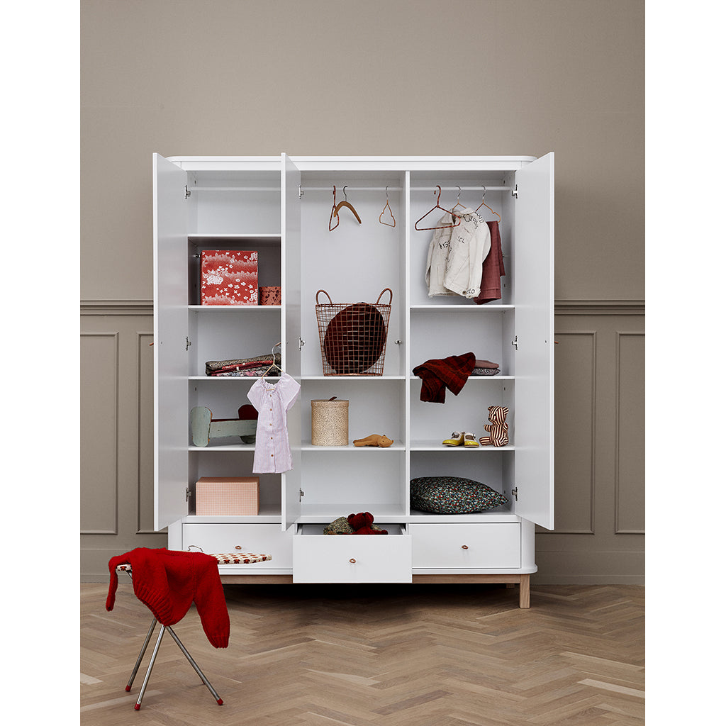 Oliver Furniture Wood garderob med 3 dörrar, vit/ek - höjd 204 cm