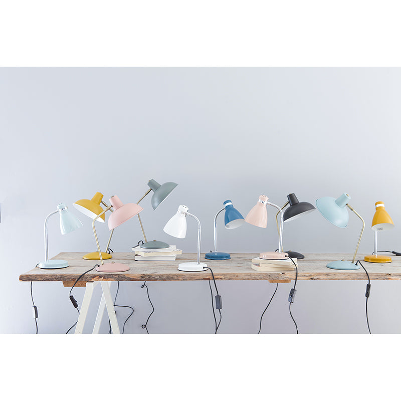 Leitmotiv Hood bordslampa i metall, Iron jungle green