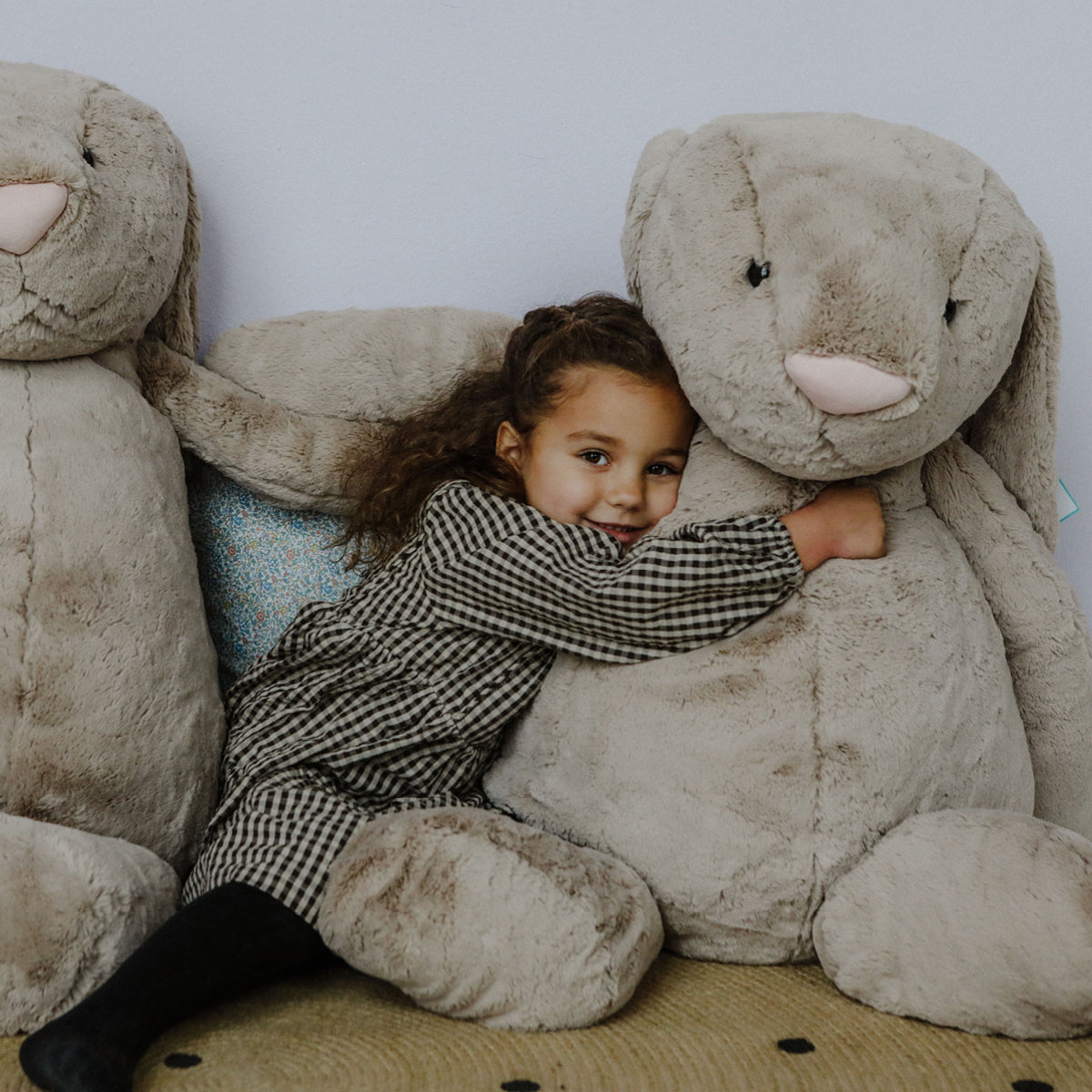 Jellycat mjukdjur, Bashful beige kanin, Riktigt stor kanin – 108 cm