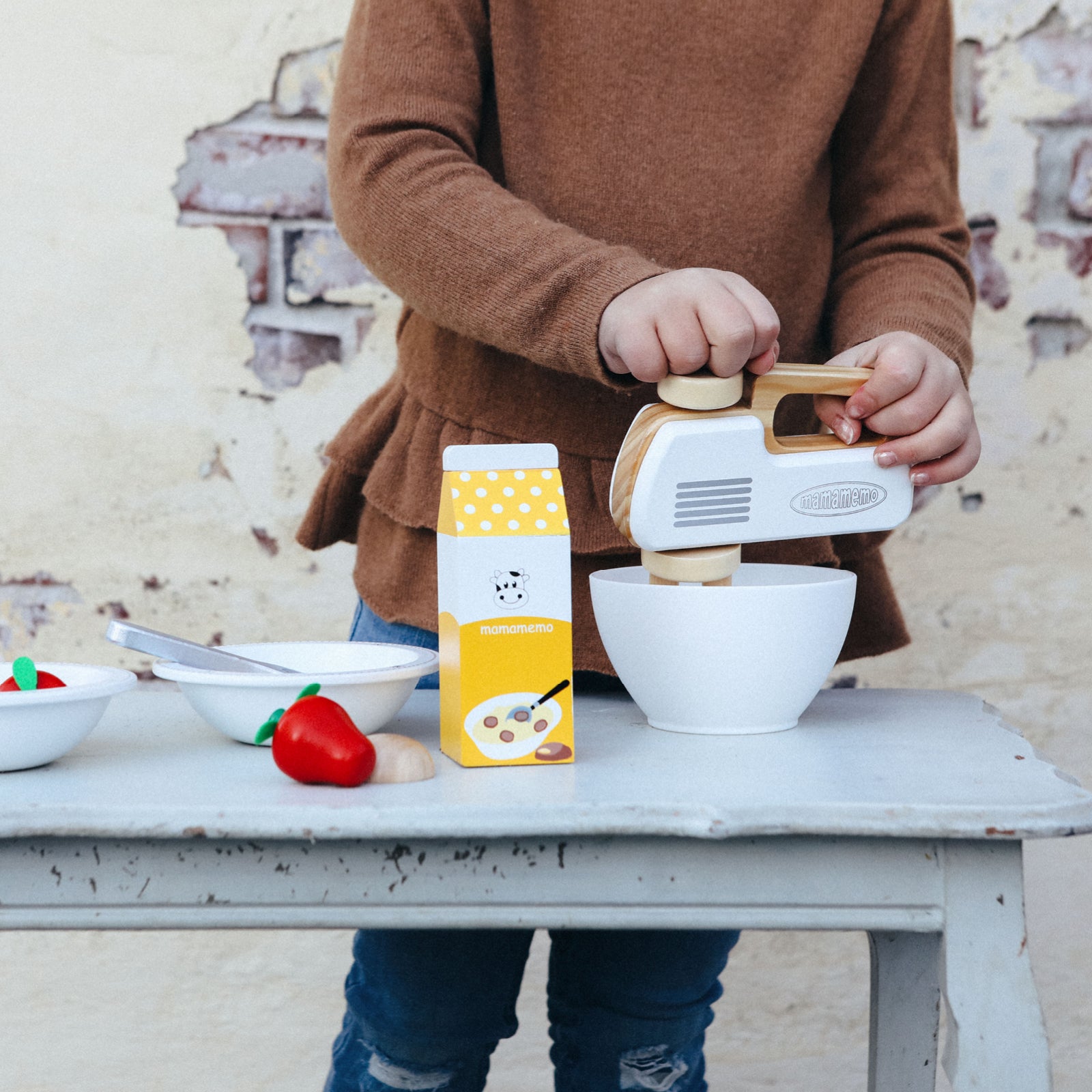 MaMaMeMo leksaksmat i trä, Handmixer - vit