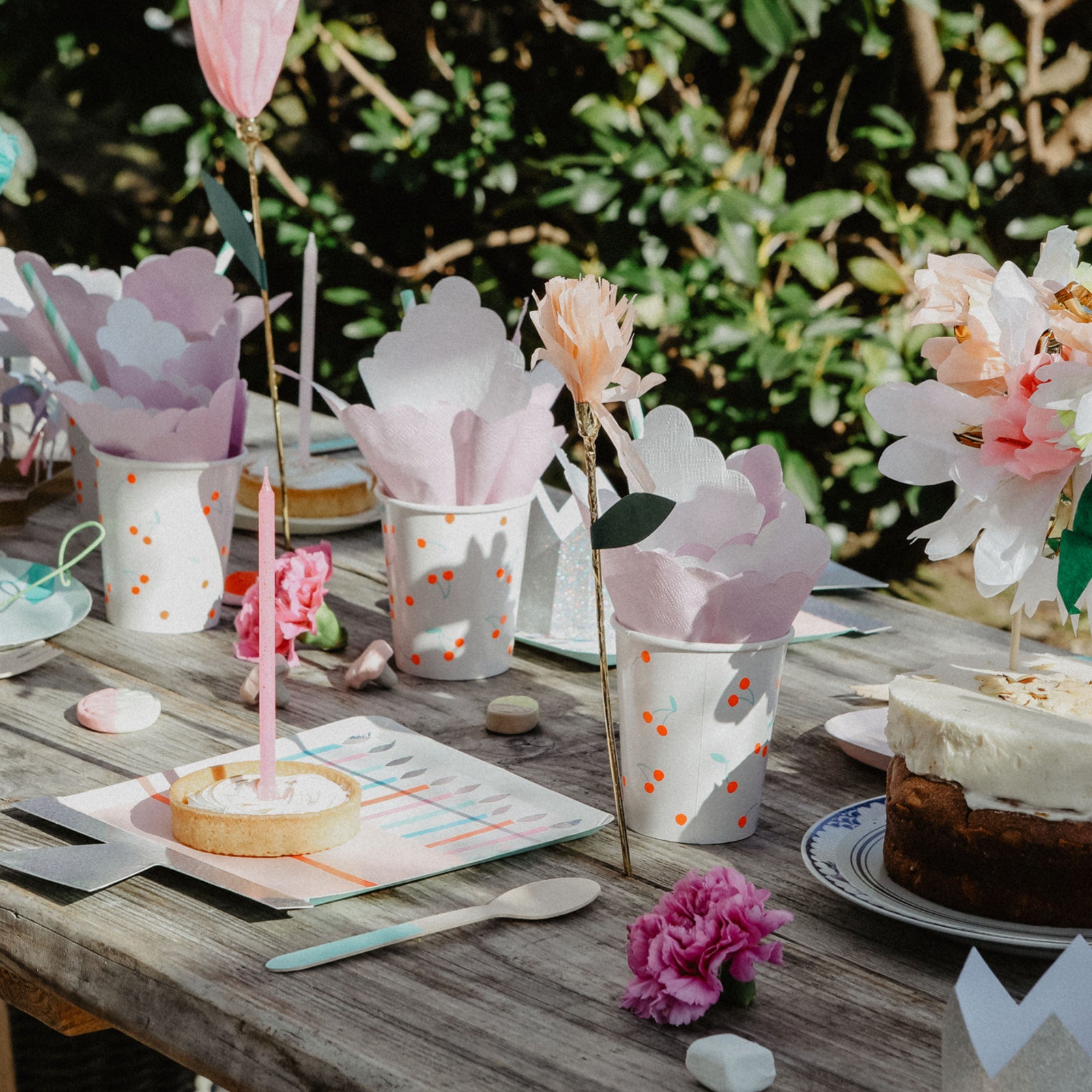 Meri Meri papperstallrikar, Birthday cake - 8 st