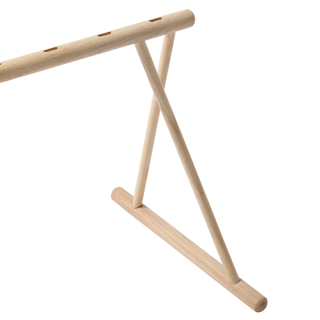 Oliver Furniture Wood Baby gym, Aktivitetsstativ i trä - Ek