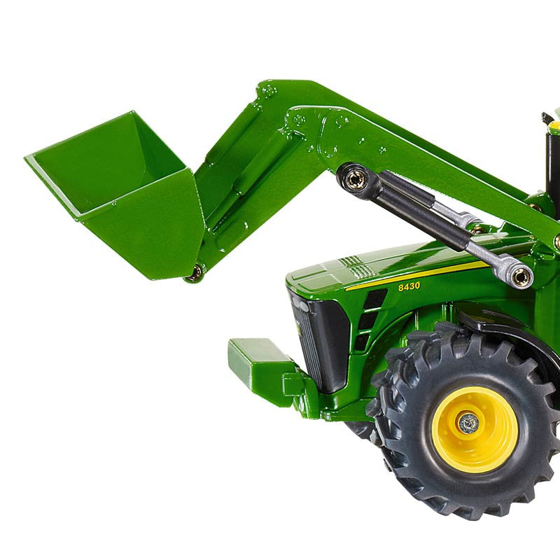 Siku traktor m frontlæsser - John Deere str 1:50