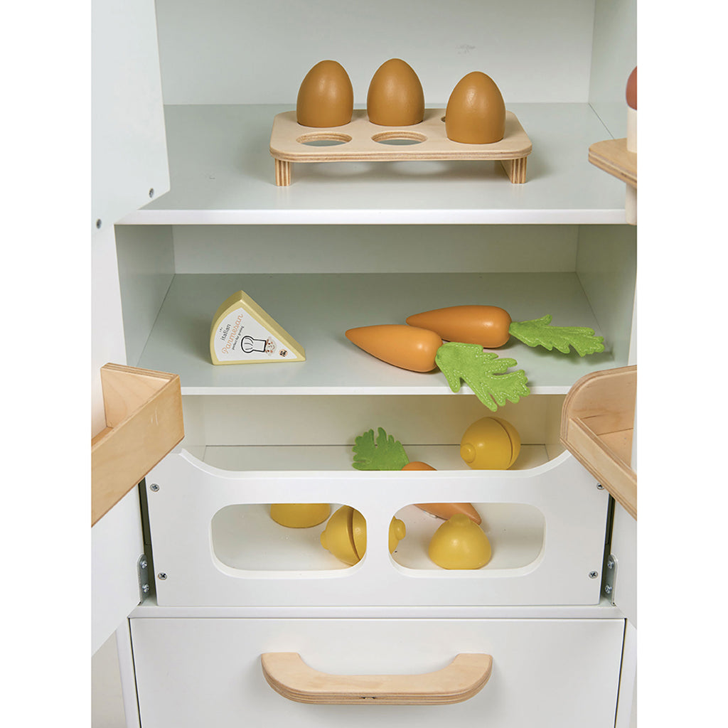 Tender Leaf, Kylskåp i trä