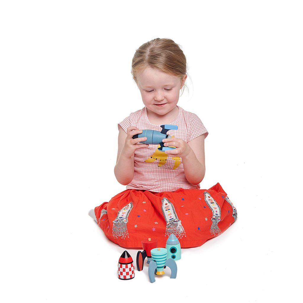 Tender Leaf, Raketset