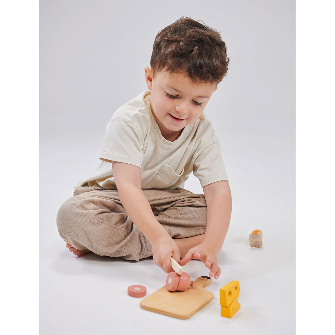 Mentari, Leksaksmat i trä - Skärbräda med charkuterier