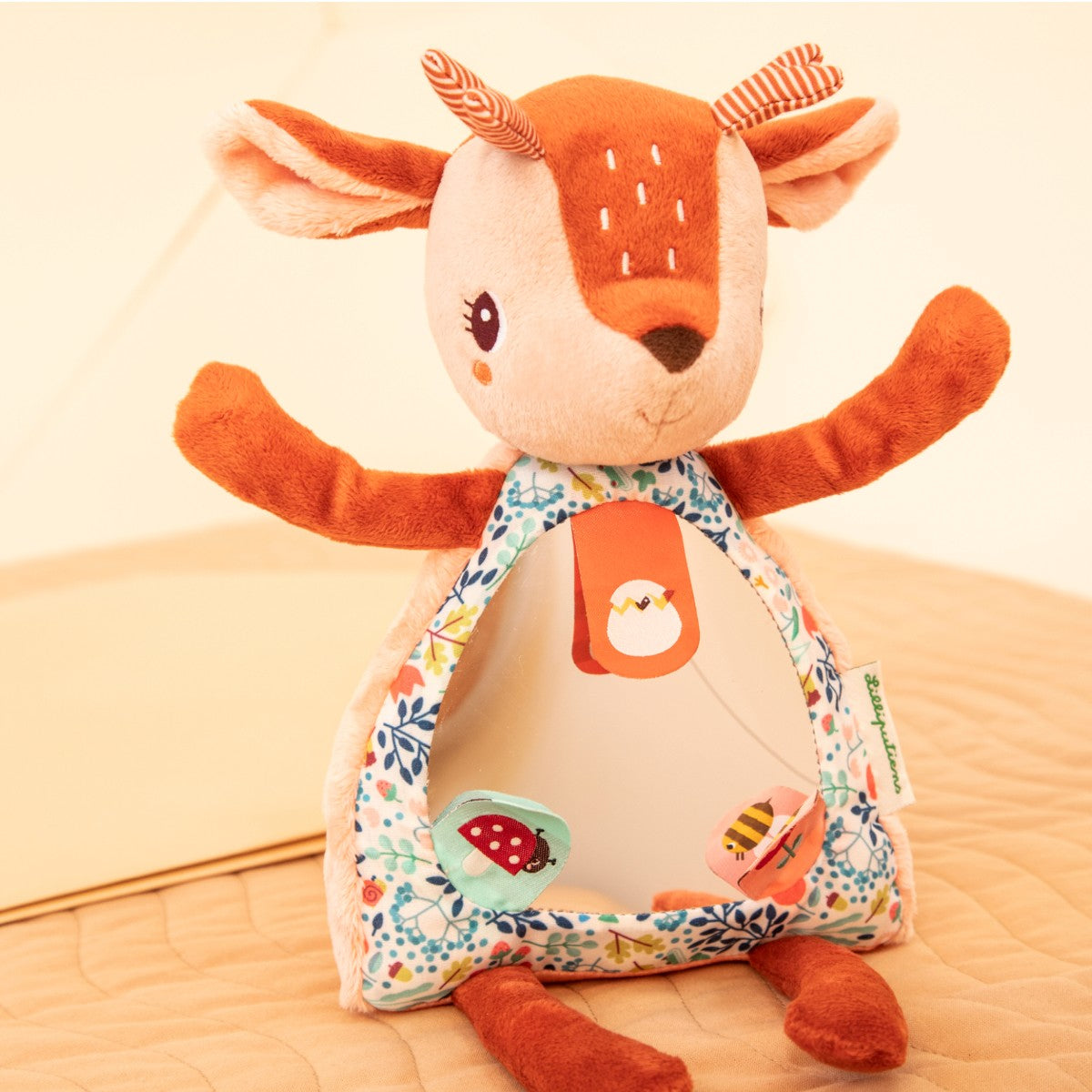 Lilliputiens aktivitetsleksak, Stella spegel, tittut