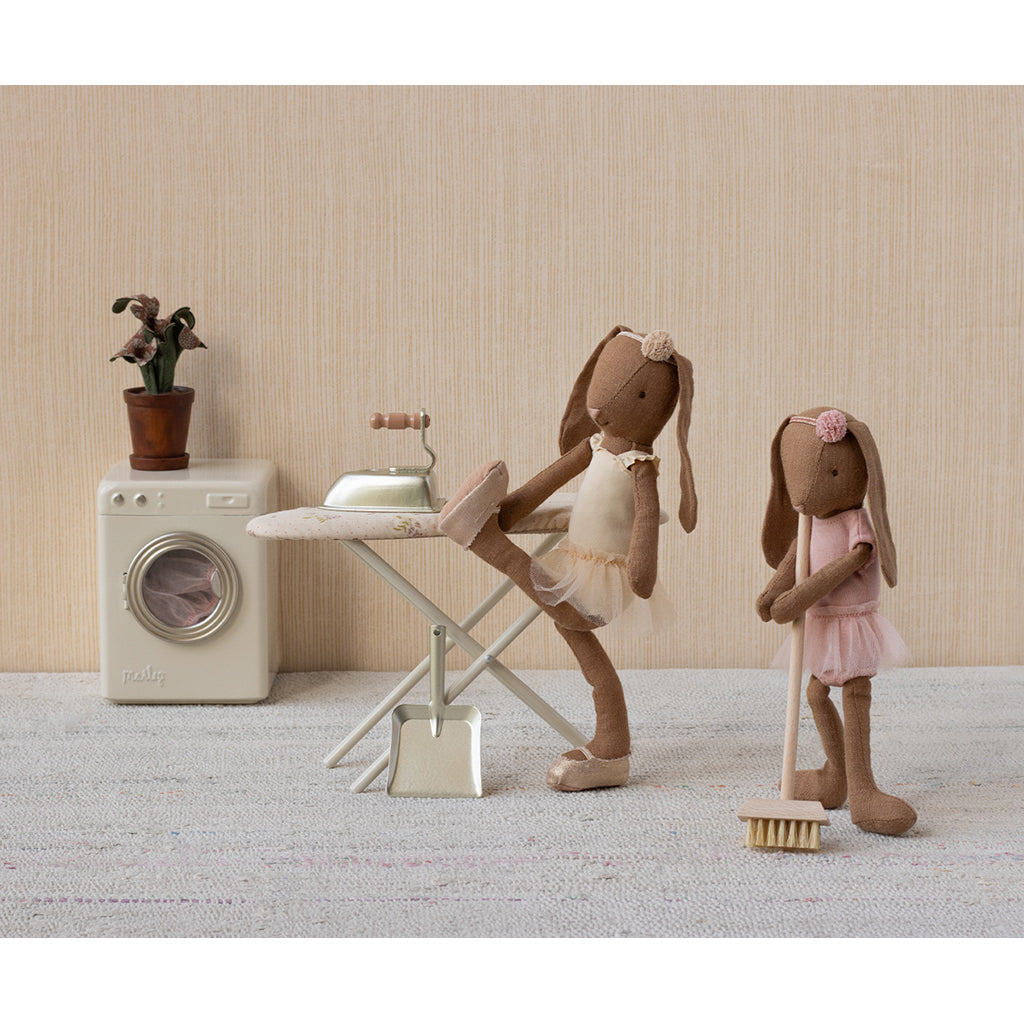 Maileg Miniatyrkamin, Dammig grön