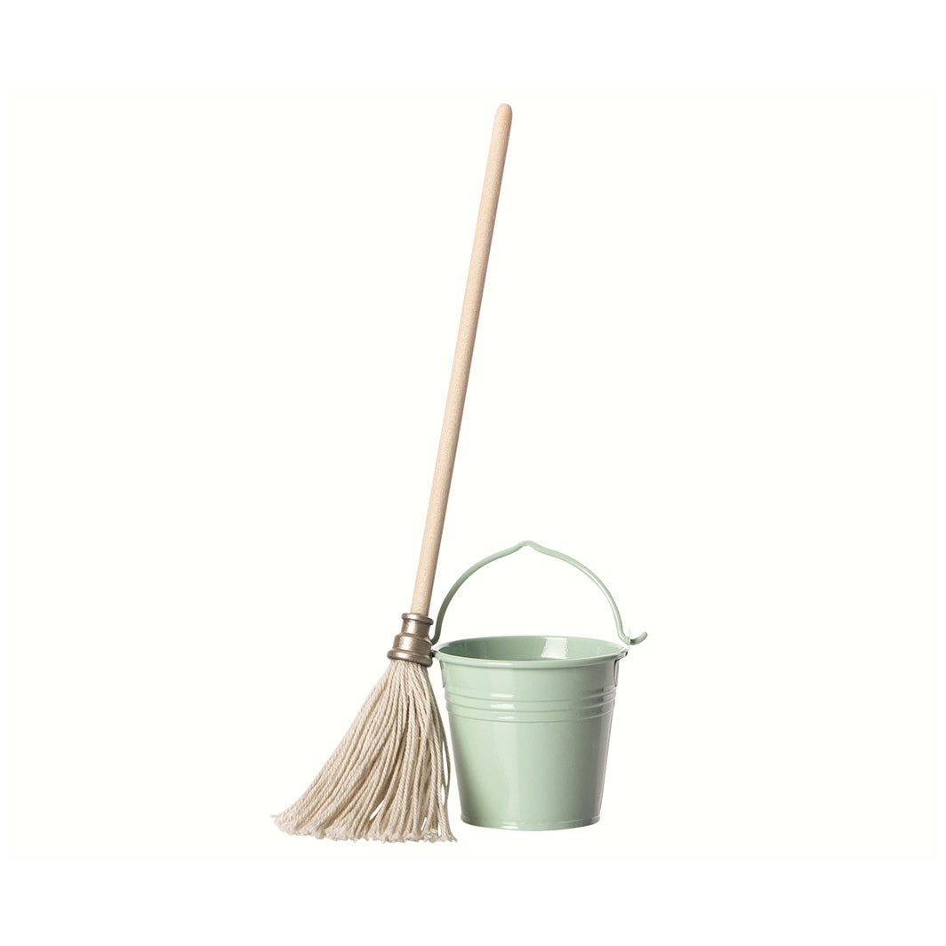 Maileg dukketilbehør, Gulvmoppe og spand