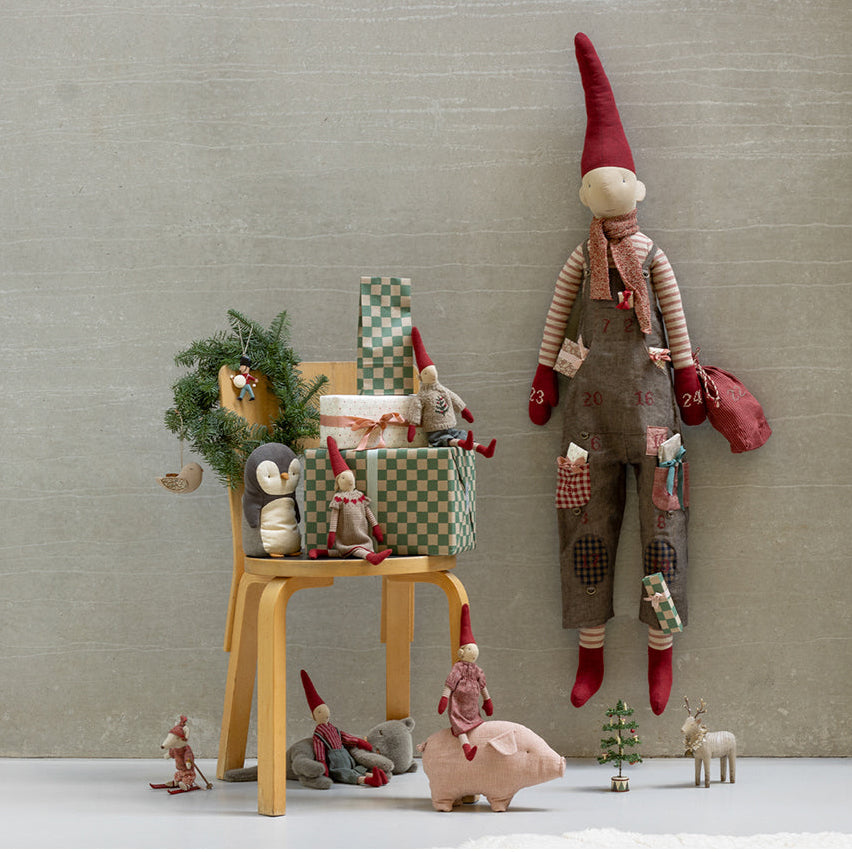 Maileg Jul, Kalendernisse, 121 cm - Pojke