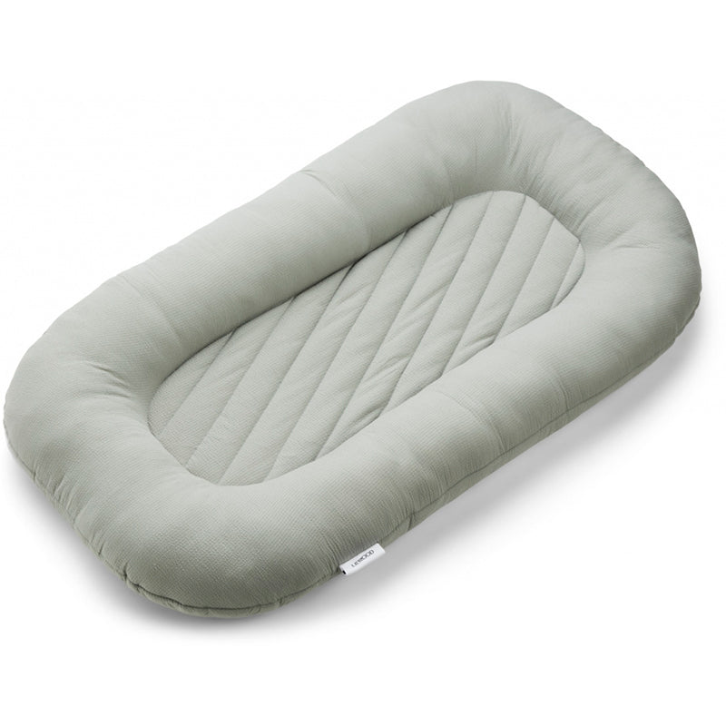 Liewood Edward babynest, blød babyrede - Dove blue