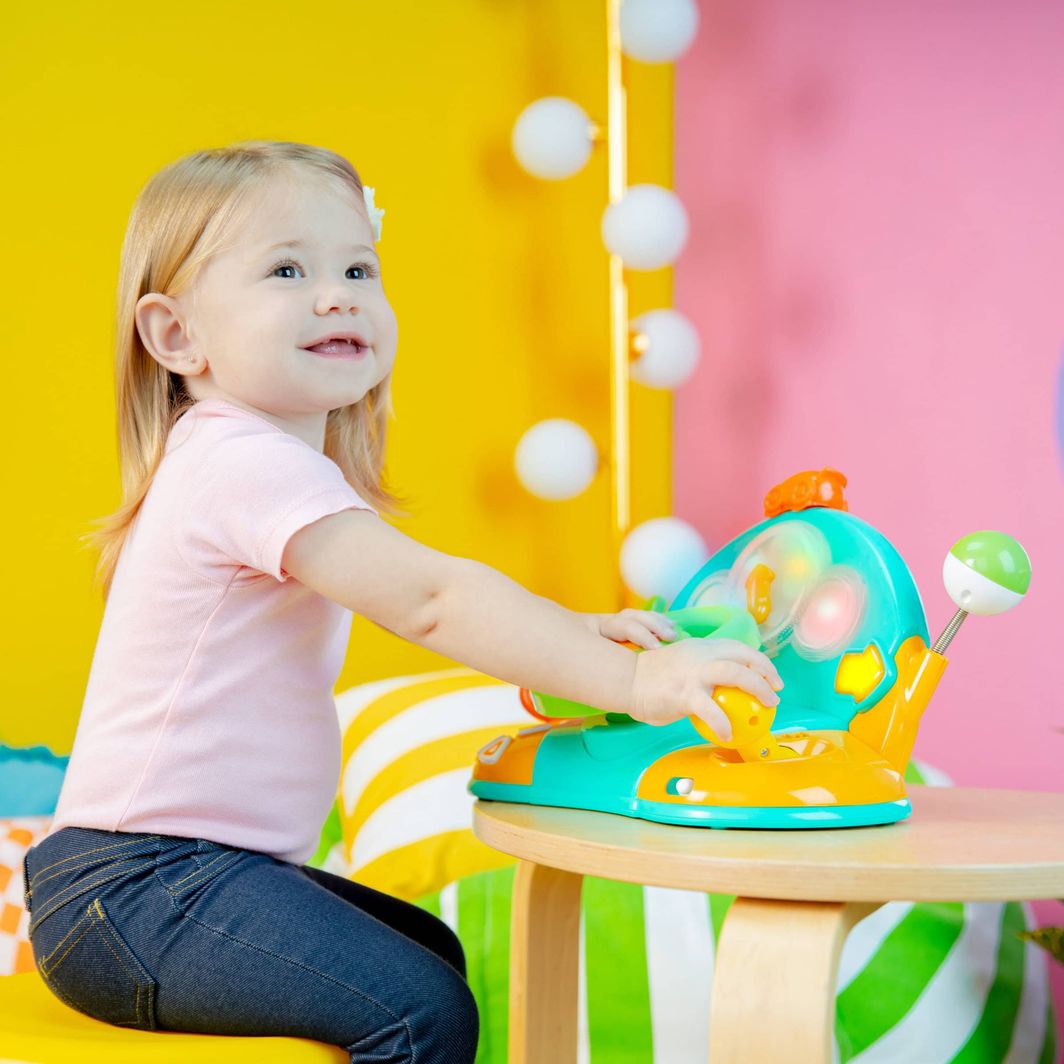 Bright Starts Babyleksak, Lights &amp; Colors bil