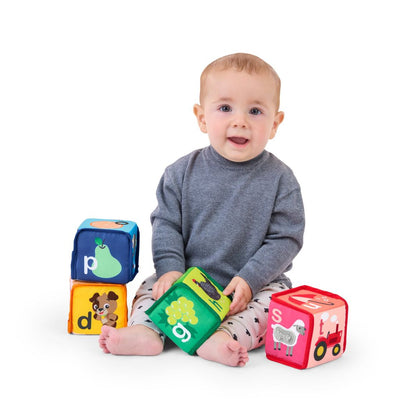 BABY Einstein Alpha Stacks™ mjuka aktivitetsklossar