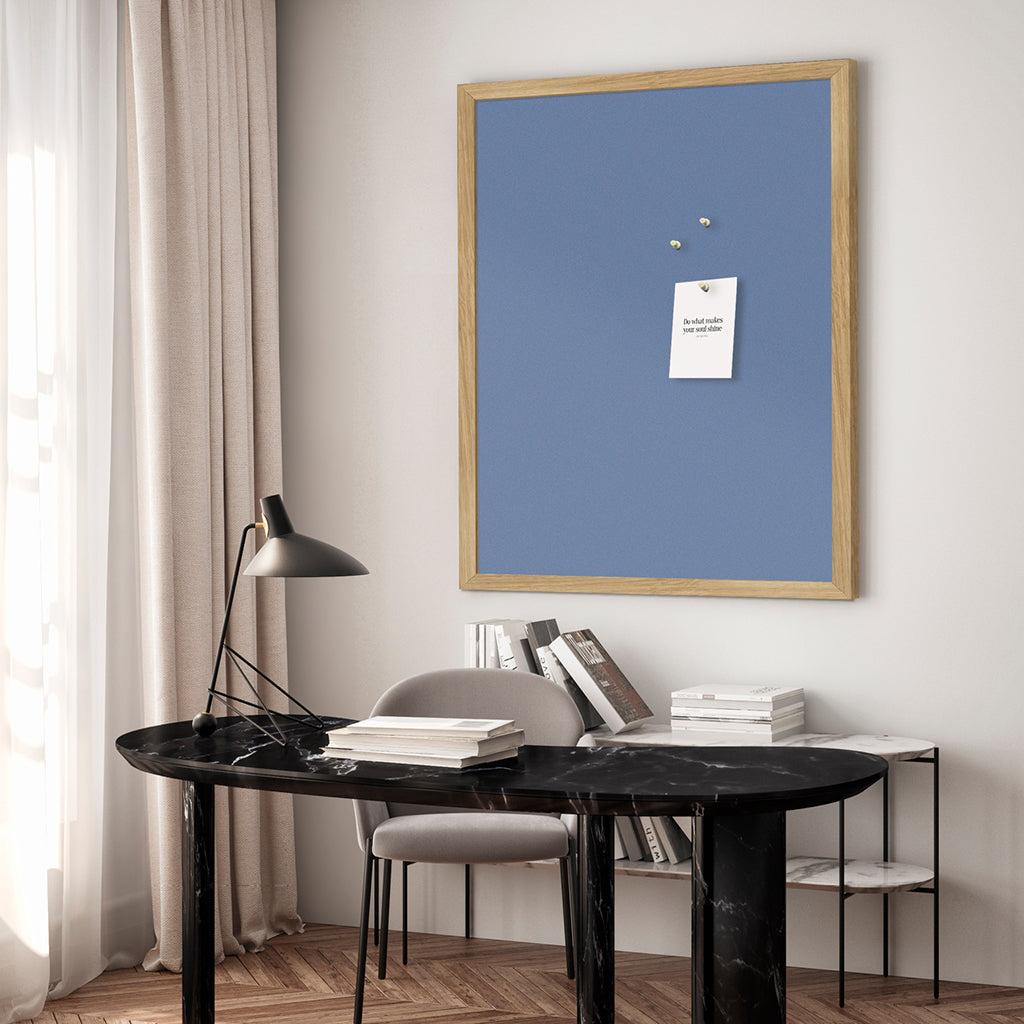 Anslagstavla med ekram, Centurion 62 x 42 cm