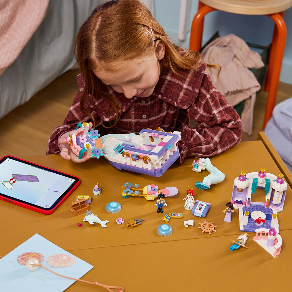 LEGO® ǀ Disney Princess Ariels kungliga bröllopsbåt 43299