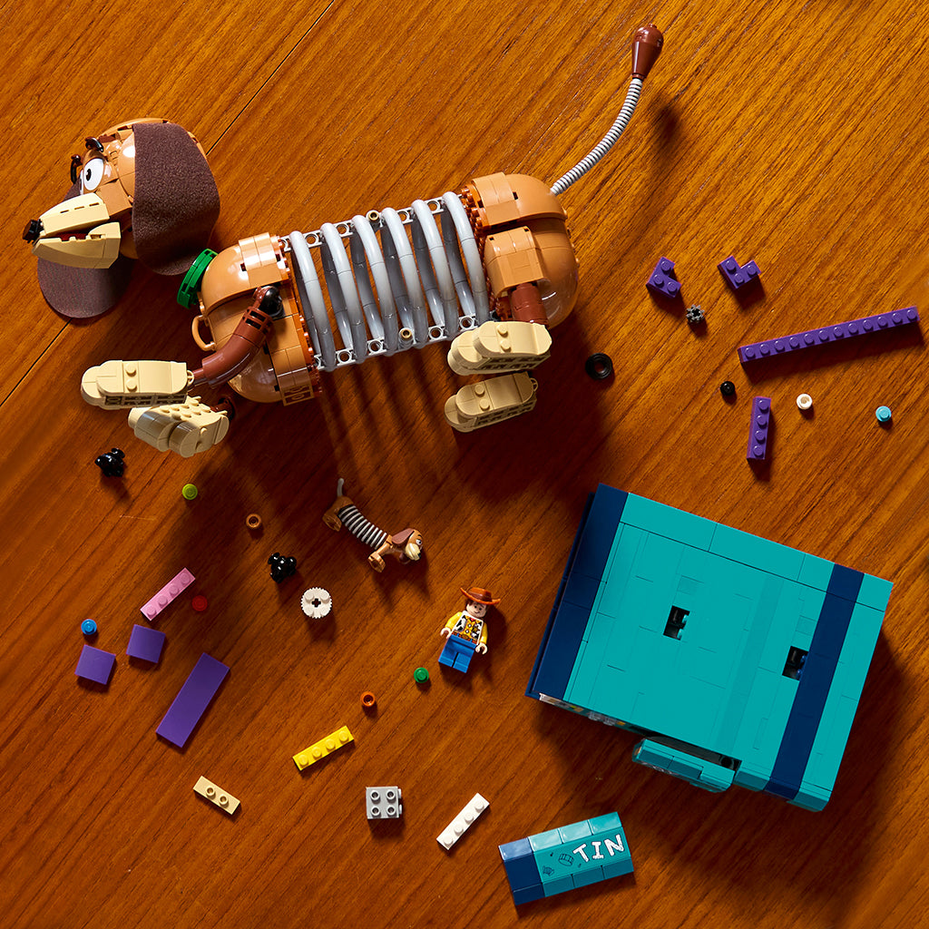 LEGO® Disney™ och Pixar Toy Story bokstöd med hunden Slinky