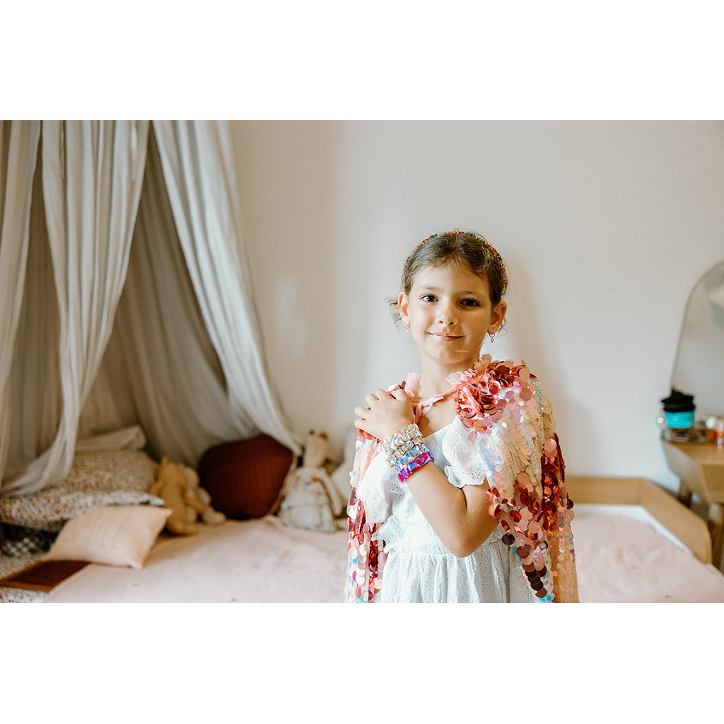 Great Pretenders cape, The 5&