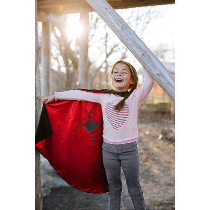 Great Pretenders Spindelmannenmantel och Batmanmantel i ett - strl. 5-6 år