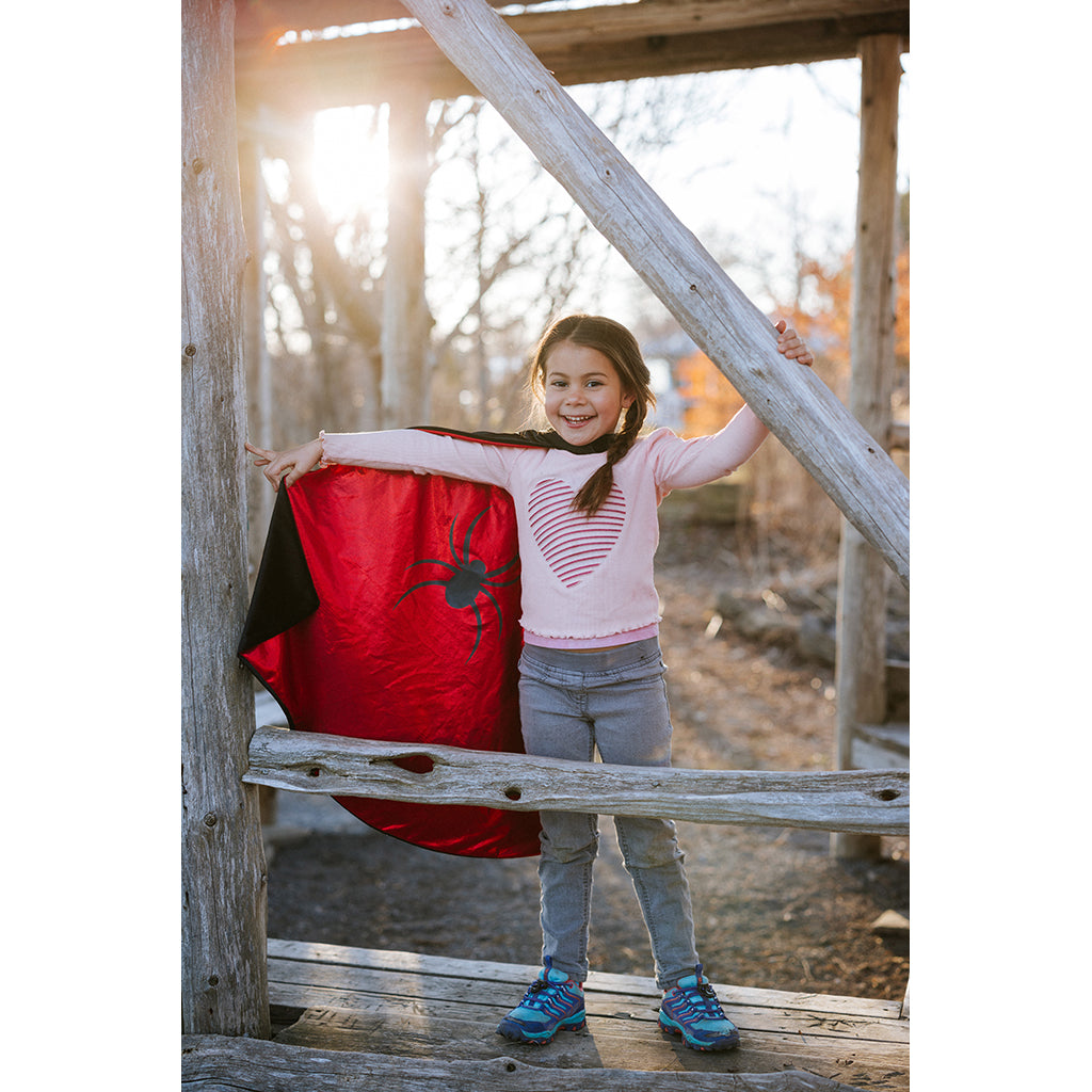 Great Pretenders Spindelmannenmantel och Batmanmantel i ett - strl. 5-6 år