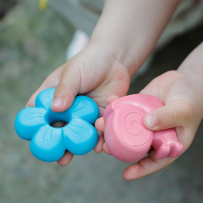 Haku Yoka, Mina första färger - en tur i trädgården