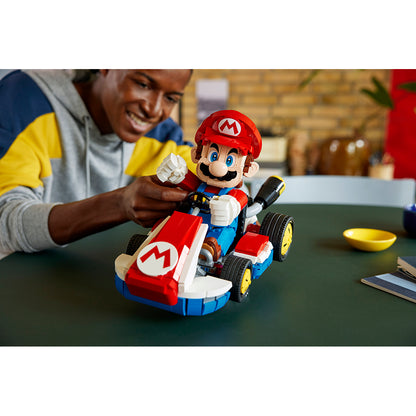LEGO® Super Mario, Mario Kart™ – Mario och Standard Kart