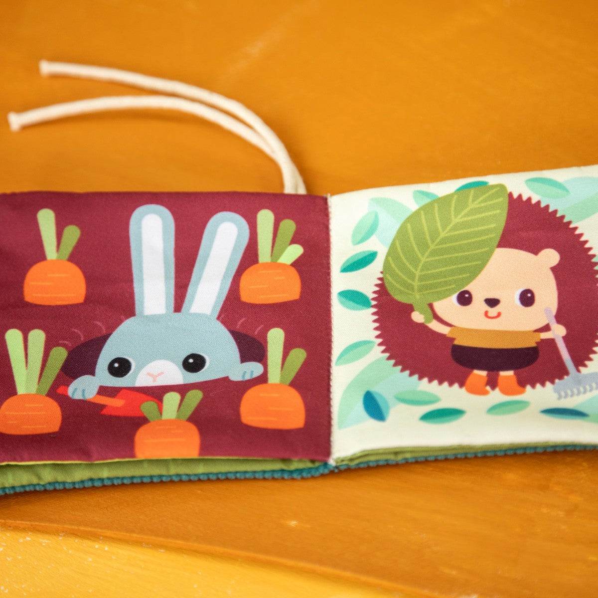 Lilliputiens babyleksaker, 3 sensoriska böcker – Jeanne