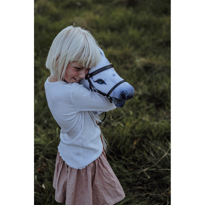 By Astrup Kæphest, Magic – Fläckig