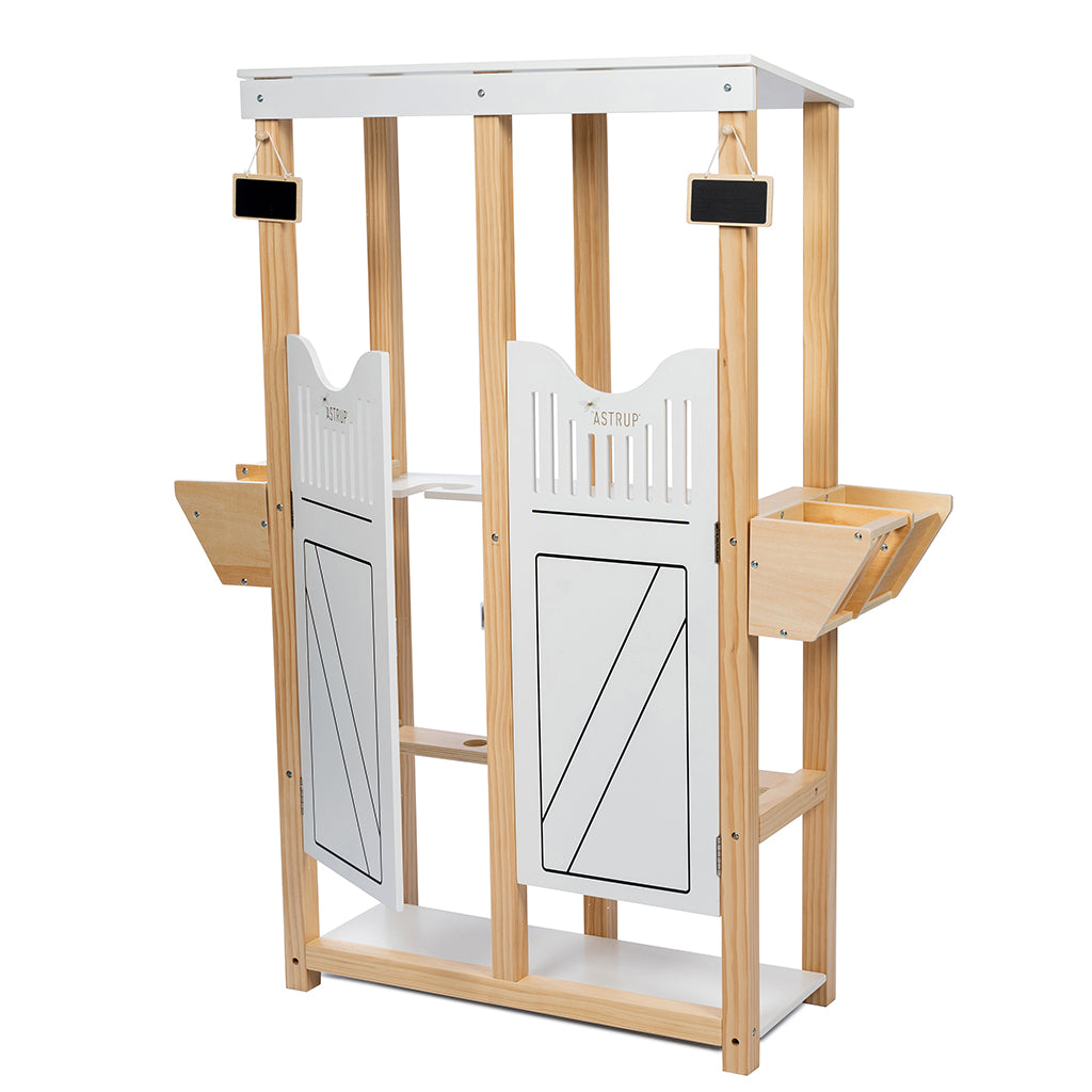 By Astrup Häststall för 2 käpphästar