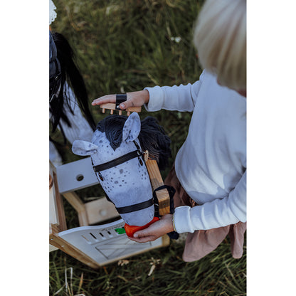 By Astrup Käpphäst med svans och ryggsäck, Skimmel - Star