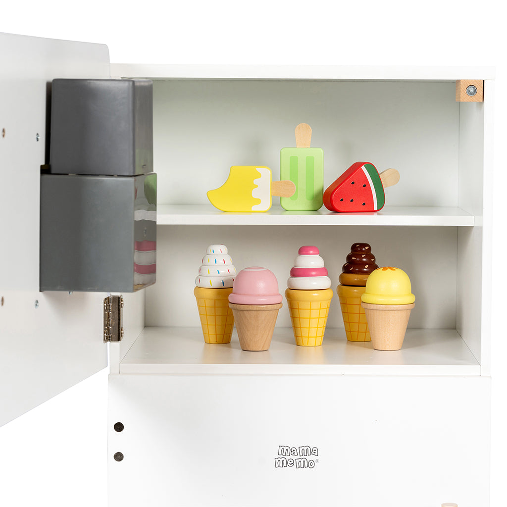 MaMaMeMo kyl- och frysskåp i trä