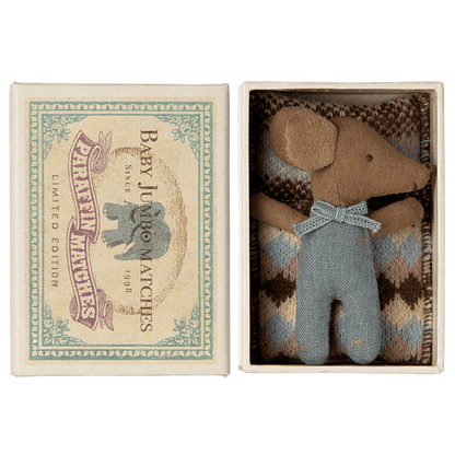 Maileg Sove/vågen baby mus i tändsticksask - Blå