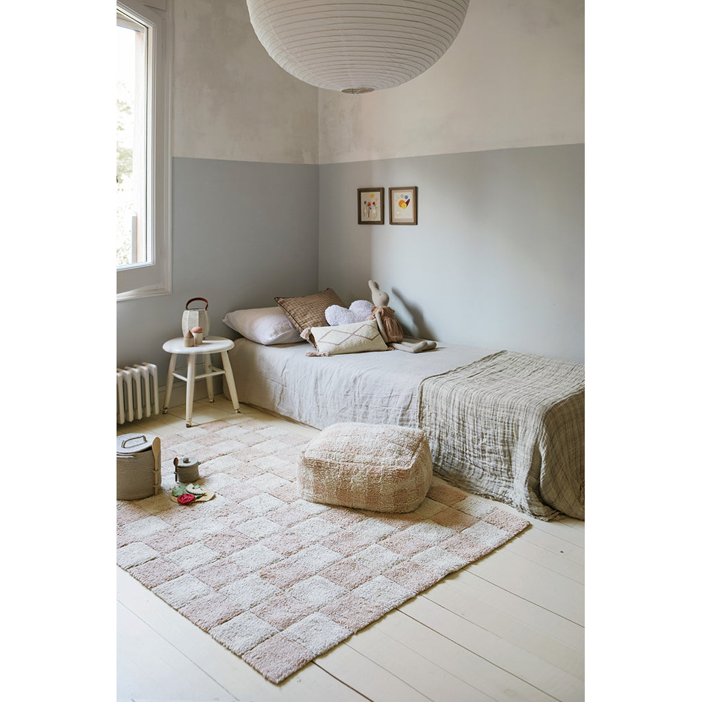 Lorena Canals tvättbar matta, Tiles Rose – finns i flera storlekar.
