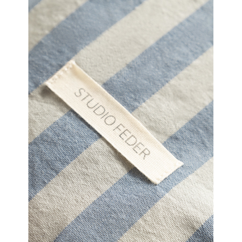 Studio Feder necessär, Celia - Pale blue stripe